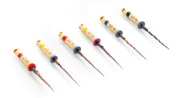 Nový endodontický systém HyFlexTM CM od firmy Coltène Endo – představení a klinická implementace