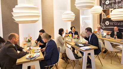 van der Vens IDS-Premiere – ein voller Erfolg van der Vens IDS-Premiere – ein voller Erfolg