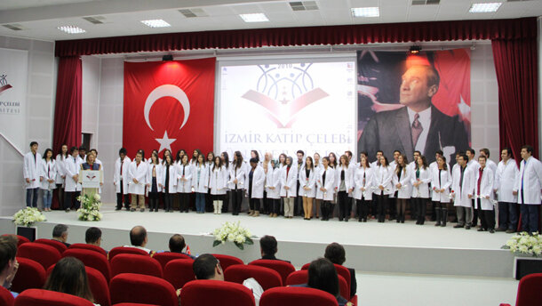 İKÇÜ’de Beyaz Önlük Heyecanı