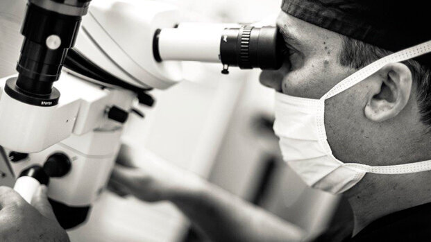 L’odontoiatria è o no una specialità medica microchirurgica? Perché la microscopia non si diffonde?