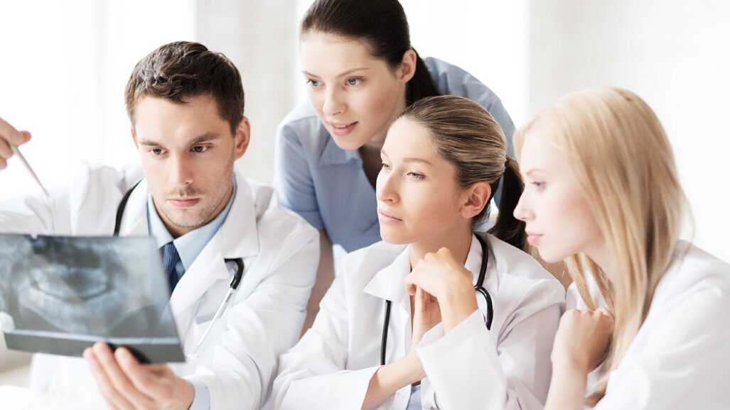 Arriva la Certificazione Professionale nell’Area Odontoiatrica: diventa Esperto in Implantologia Zigomatica  e Pterigoidea