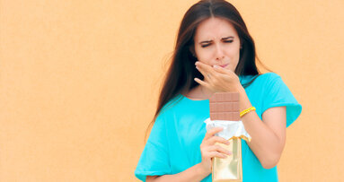 Viel Zucker erhöht Risiko von Karies und Zahnfleischentzündungen