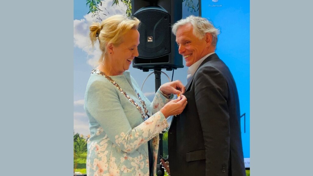 Tandarts Paul Versteegh: Ridder in de Orde van Oranje-Nassau