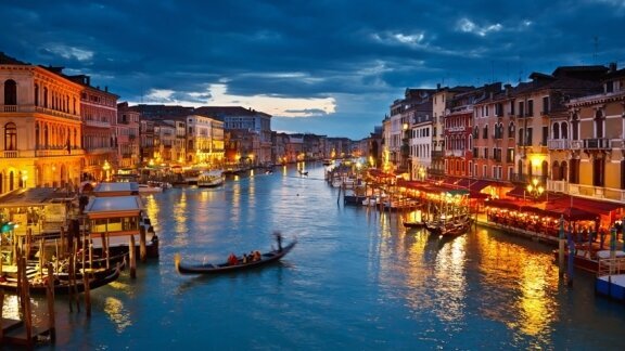 Wenecka promocja w Amadarze