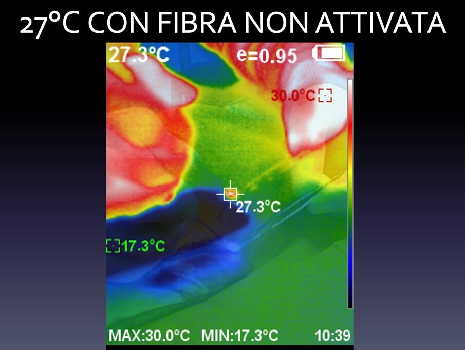 Figg. 7a-7c - Con la termocamera si possono evidenziare le diverse temperature che la fibra del laser può veicolare sul tessuto: una fibra rovinata, a causa dell’eccessivo calore trasmesso, fa perdere al laser le sue  tipiche proprietà, trasformandolo quasi in un semplice bisturi elettrico.