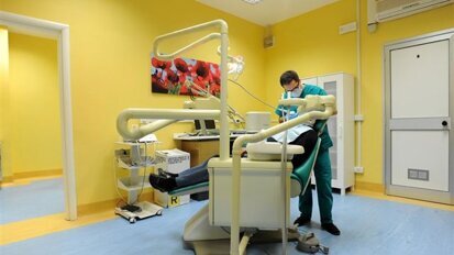 Ventidue dentisti volontari nel dormitorio di Torino
