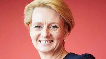 Chief Dental Officer for England to stand down