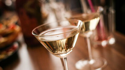 Study: Alcohol consumption can have negative impact on gum health