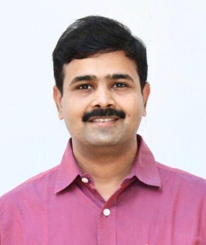 Dr. Rajesh Sethuraman is currently Professor, HOD, and Additional Dean at KM Shah Dental College & Hospital, Vadodara.