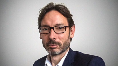 Interview: “An oral cancer exam should be part of a dental check-up”