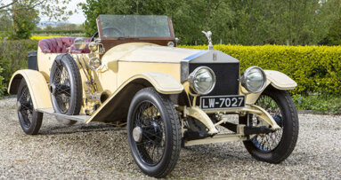 Rolls-Royce used as front-line dental surgery at auction