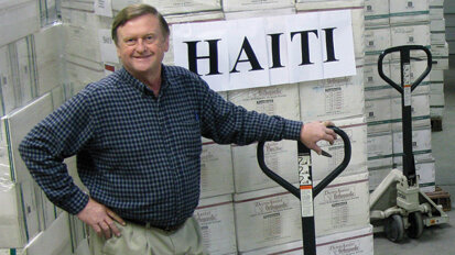 World Dental Relief founder earns humanitarian award