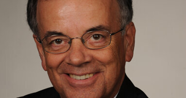Ronald J. Hunt becomes ADEA president