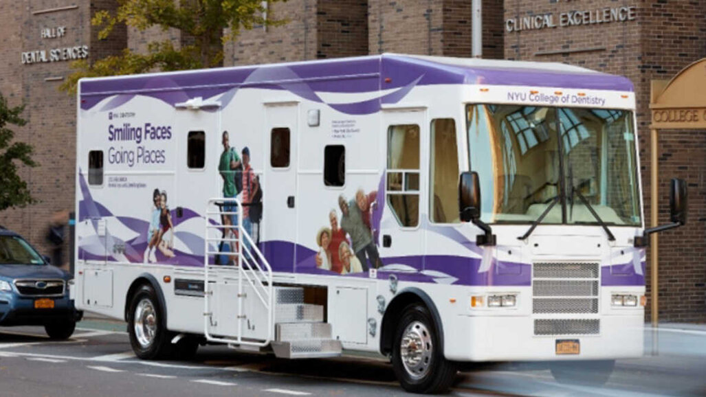 NYU College of Dentistry celebra nova van odontológica móvel