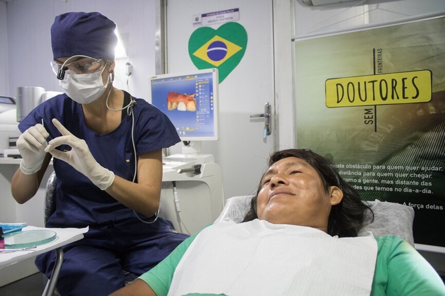 Hundreds of patients were treated on-site with CEREC restorations. (Photograph: Dentsply Sirona)