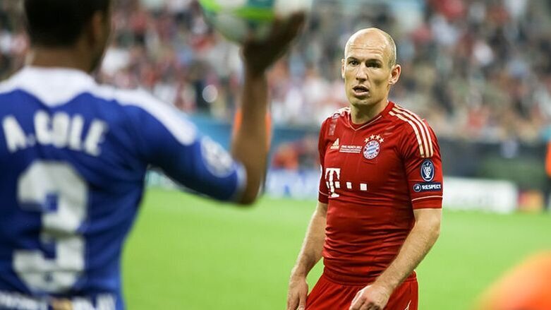 “Traag herstel Robben door ontstoken molaren”