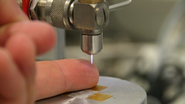 Plasmajettechnologie in der Zahnheilkunde