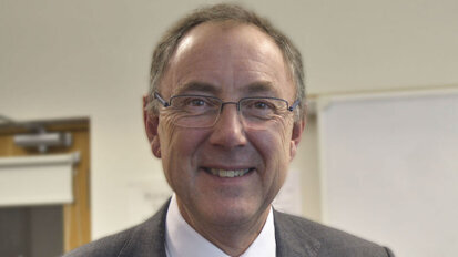 Dundee professor honoured by International Association of Paediatric Dentistry