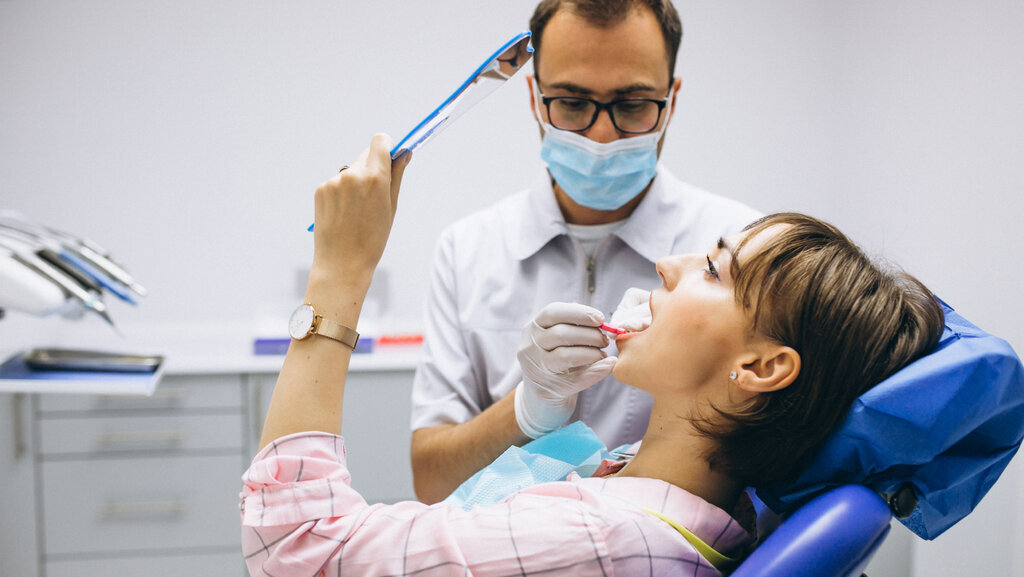 Use of antibacterial nanoparticles to prolong the life of dental restorations