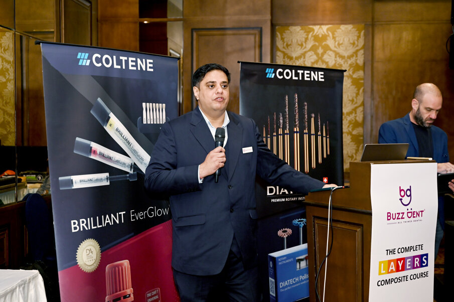 Dr. Abhishek Mahajan addressing the crowd. (Image: BuzzDent)