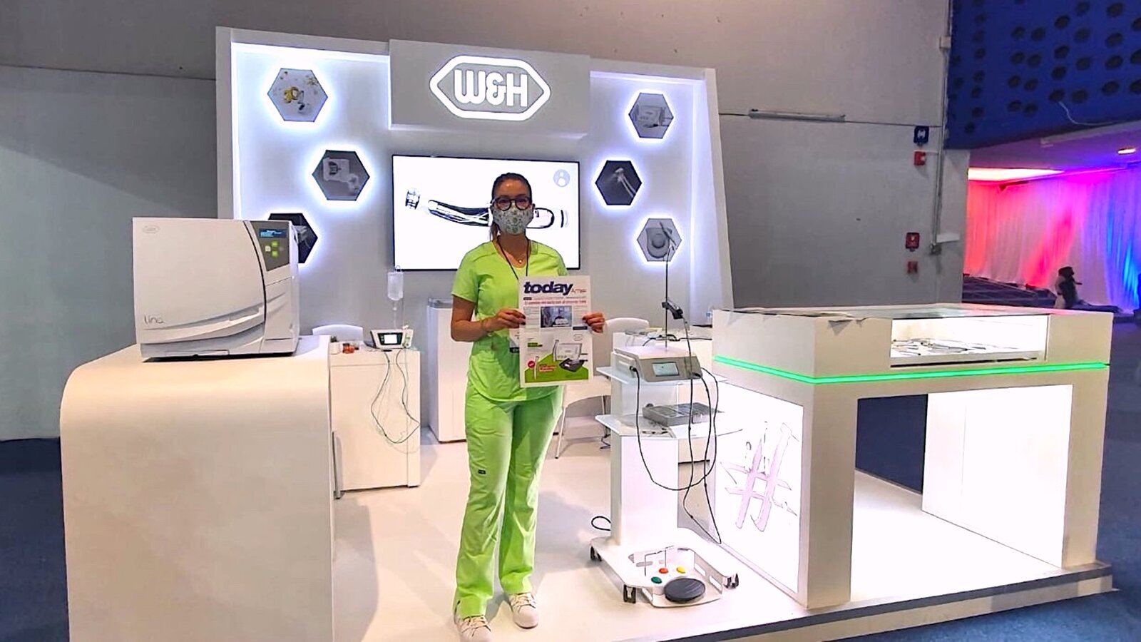 Nuevos productos en la mayor exposición dental hispana