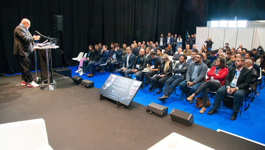 Philippe Veran a inauguré le symposium dédié à l'IA, en partenariat avec Biotech Dental et Aria Digital. (Photo : Cécile Bouchayer)