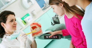 Dentalhygienikerin oder Prophylaxeassistentin?