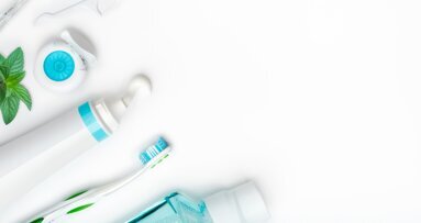 Trattamento domiciliare in pazienti affetti da malattia parodontale. Confronto tra terapia reattiva e pro-attiva