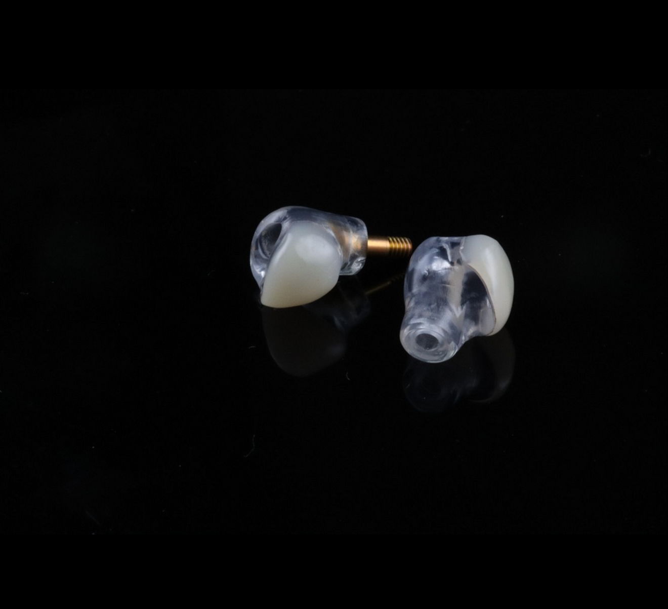 Fig. 14: AI3D–Dentiq provisional restorations assembled and fully processed.