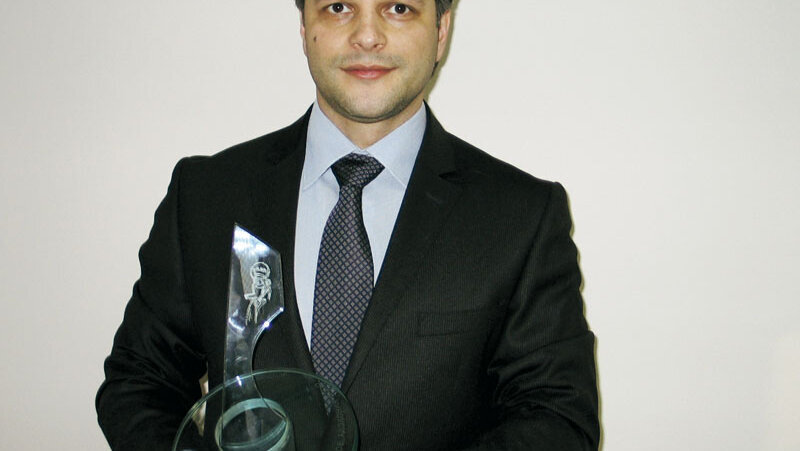 Д-р Георги Коновски –  с наградата „Зъболекар на 2012 г.”