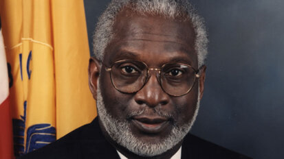 Former surgeon general calls for midlevel providers
