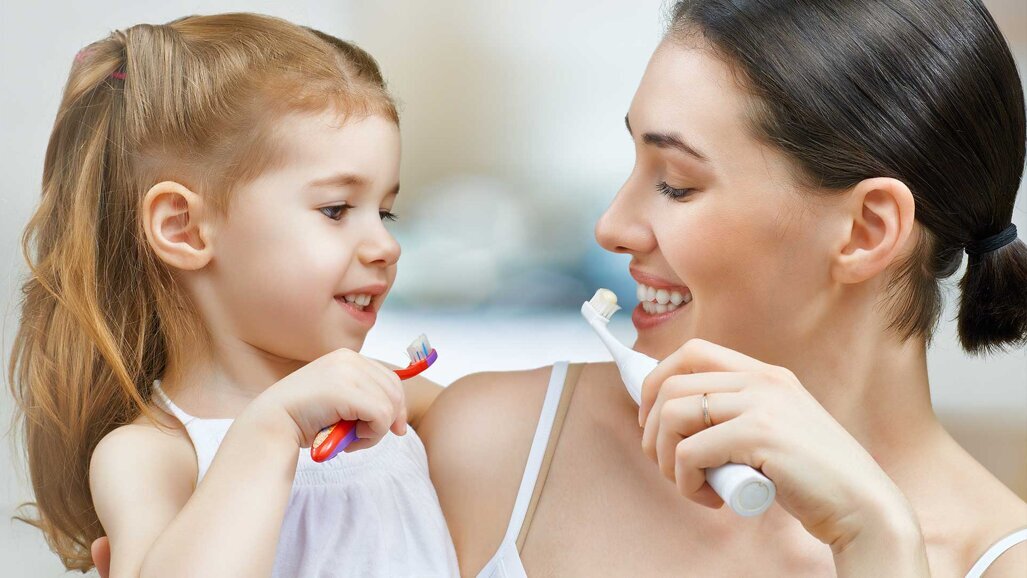 Verbesserung der Zahngesundheit in Kindergärten und Volksschulen