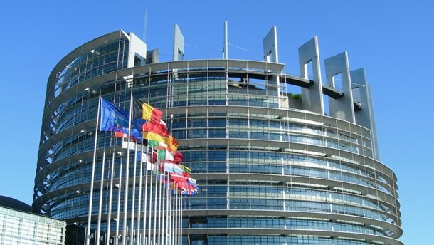 EU-Abgeordnete fordern mehr Maßnahmen für Zahngesundheit