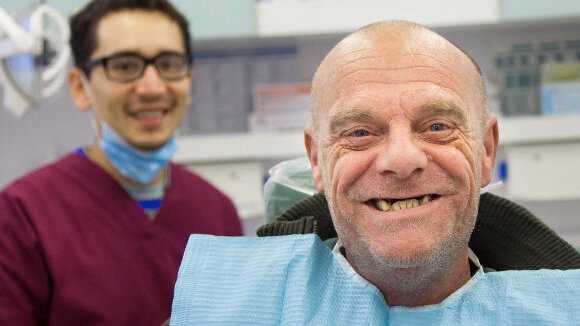 Charity seeks volunteer dentists for Christmas campaign