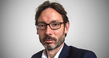 Interview: “An oral cancer exam should be part of a dental check-up”