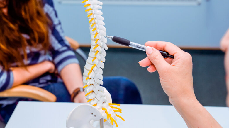 Gestire le algie muscolo scheletriche negli operatori sanitari con training di postura e agopuntura
