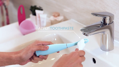 FOREO ISSA 2 - How to Use Our Silicone Sonic Toothbrush