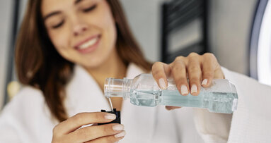 Expertos destacan que colutorios reducen 1.000 veces la infectividad del SARS-CoV-2 en estudios