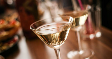 El consumo de alcohol perjudica a las encías