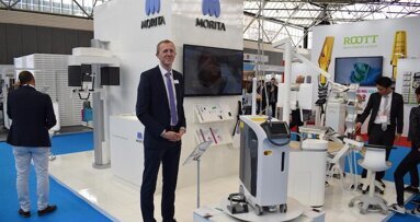 Morita demonstrates easy and efficient periodontal treatment at EuroPerio9