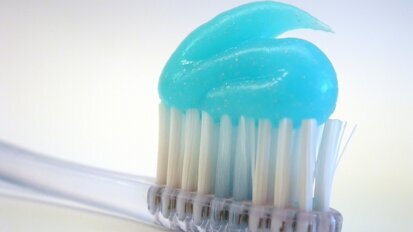Niedrige Eindringung des Fluorids