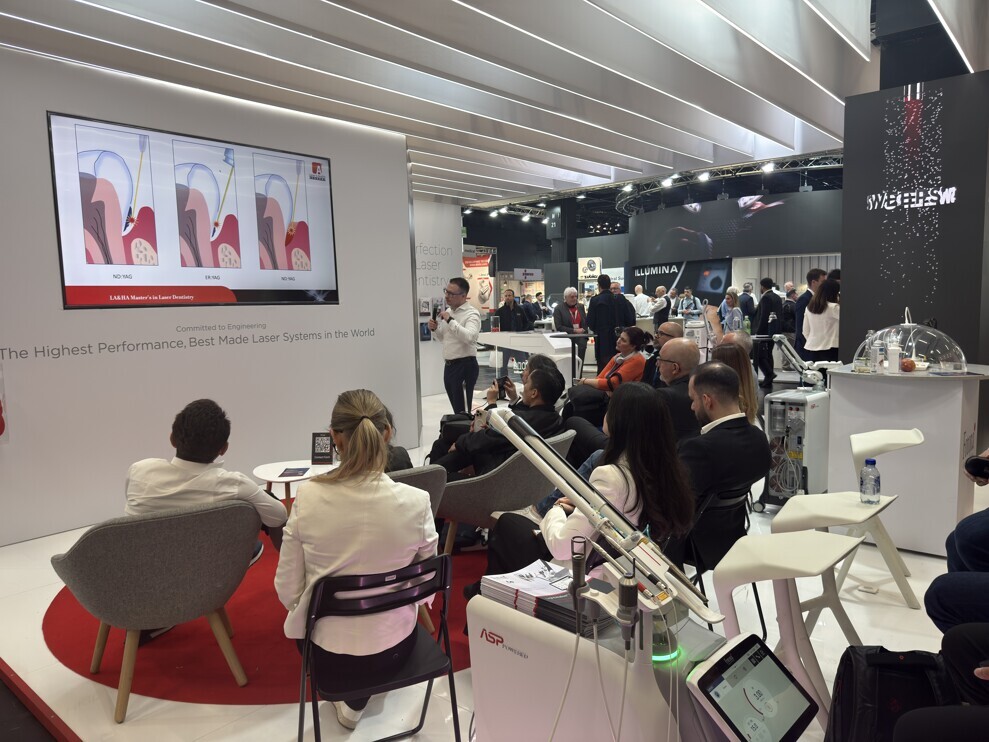 Attendees were invited to join live sessions, speak with laser experts and engage in lively discussions. 
