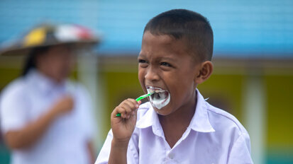 Indonesia áp dụng phương pháp khám chữa bệnh từ xa để cải thiện phạm vi cung cấp dịch vụ nha khoa