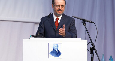 Zahnarzt erhält Hufeland-Preis