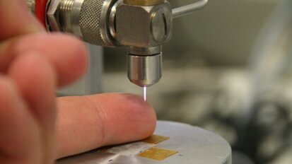 Plasmajettechnologie in der Zahnheilkunde