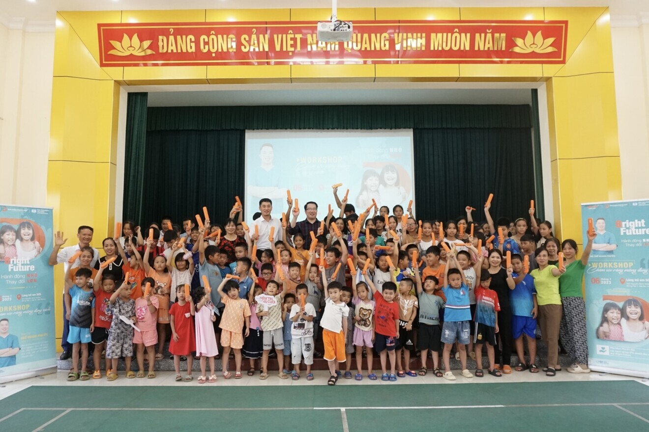 Employees of Osstem Implant’s Vietnamese subsidiary and local children received oral healthcare education. (Image: OSSTEM Implant)