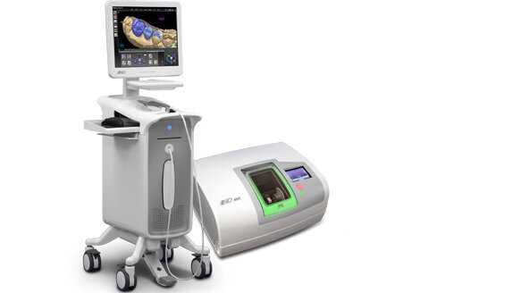 Clinical evaluation and laboratory comparison of chairside CAD/CAM systems