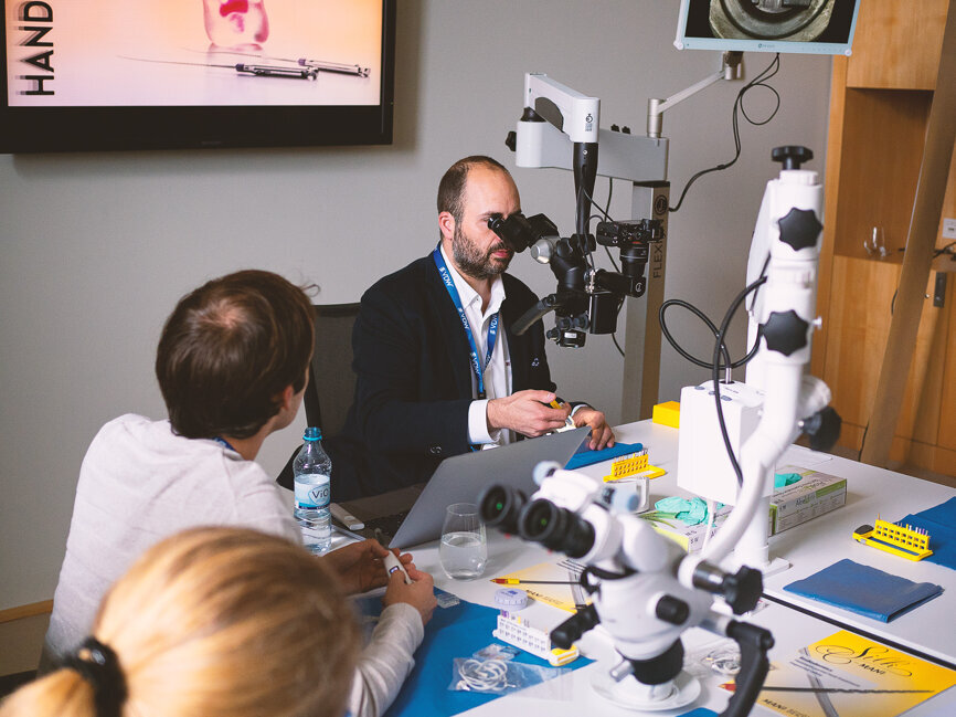 Dr. Hugo Sousa Dias with 