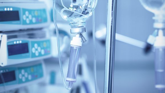 Cuidados bucais podem reduzir o risco de infecção respiratória em pacientes da UTI