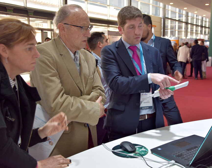 Live demonstration of the Planmeca Emerald intraoral scanner the the Planmeca booth at FDI World Dental Congress (Photograph: Monique Mehler, Dental Tribune International)